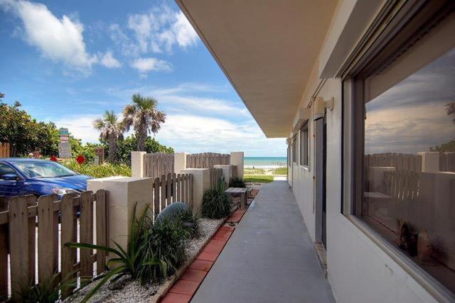 Quiet Vista Del Mar 2 Bedroom Condo Beachfront Property شاطئ كوكوا المظهر الخارجي الصورة